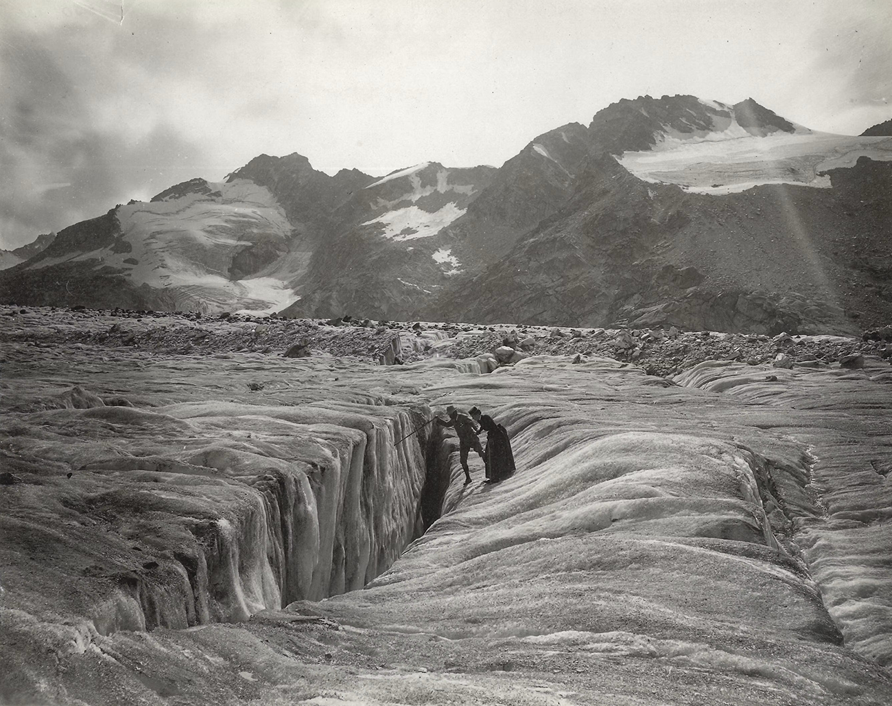 <h2>Le pioniere della fotografia di montagna in mostra al LUMEN</h2>