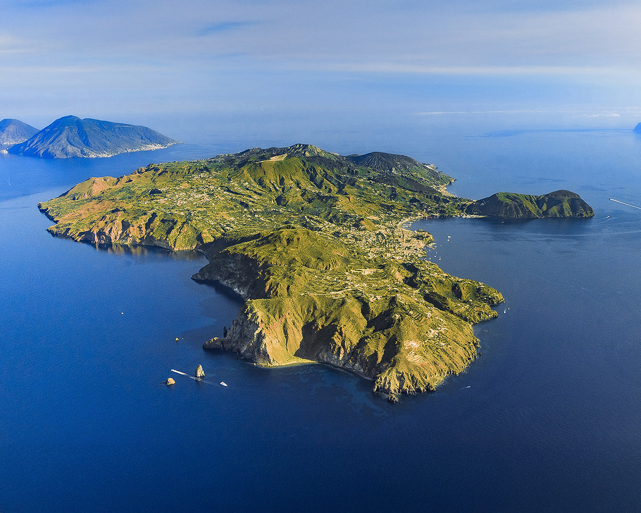 <h2>Odisseo nelle Isole Eolie, tra mito e cinema</h2>